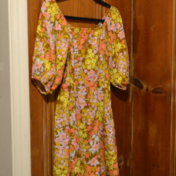 Billabong Dresses & Skirts - Billabong Retro Floral Dress
